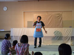 16082002エプロンシアター「はだかのおうさま」